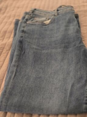 Pilcro Women's Light Blue Straight-Leg Jeans